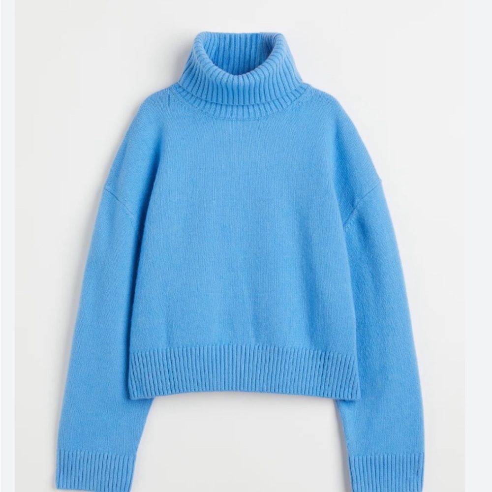 H&M blue oversized sweater